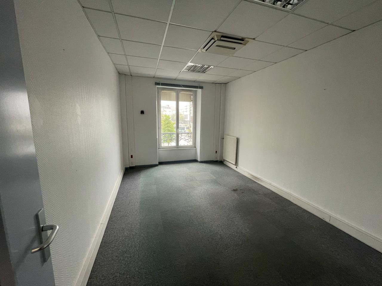 Bureau Rennes 857m² Location bureau Rennes Ille-et-Vilaine OLBUR2315439 13